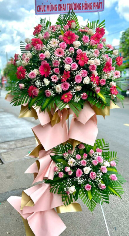 hoa khai trương quận 1